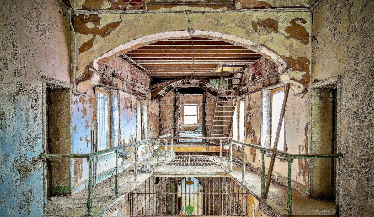 interior-shot-eastern-state-penitentiary-philadelphia-pennsylvania